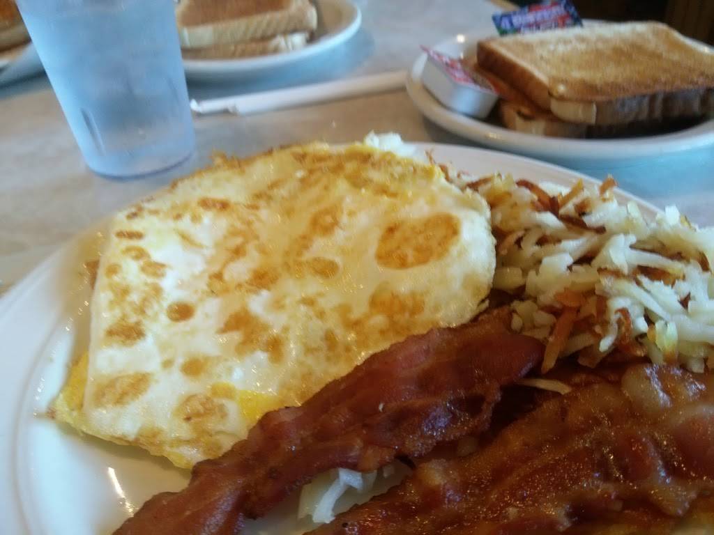 Phoenix Family Restaurant | restaurant | 12440 75th St, Kenosha, WI 53142, USA | 2628573635 OR +1 262-857-3635