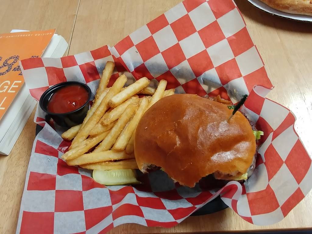 Slice Bar | restaurant | 213 North Ave, Skowhegan, ME 04976, USA | 2074746500 OR +1 207-474-6500