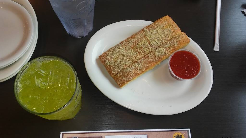 Pizza Hut | meal takeaway | 1821 N Superior Ave, Tomah, WI 54660, USA | 6083727991 OR +1 608-372-7991