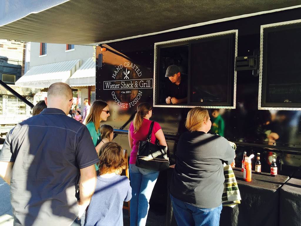 Wiener Shack & Grill Food Truck | restaurant | 11665 McKinley Hwy, Osceola, IN 46561, USA | 5742866607 OR +1 574-286-6607