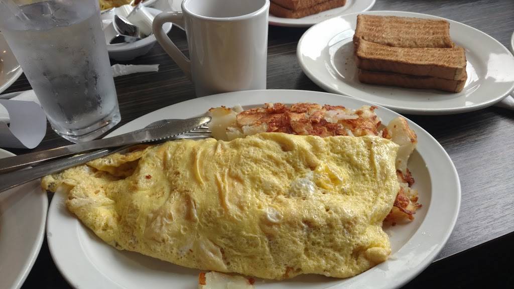 Colombos Coney Island Restaurant | restaurant | 5414 Vernor Hwy, Detroit, MI 48209, USA | 3138490995 OR +1 313-849-0995