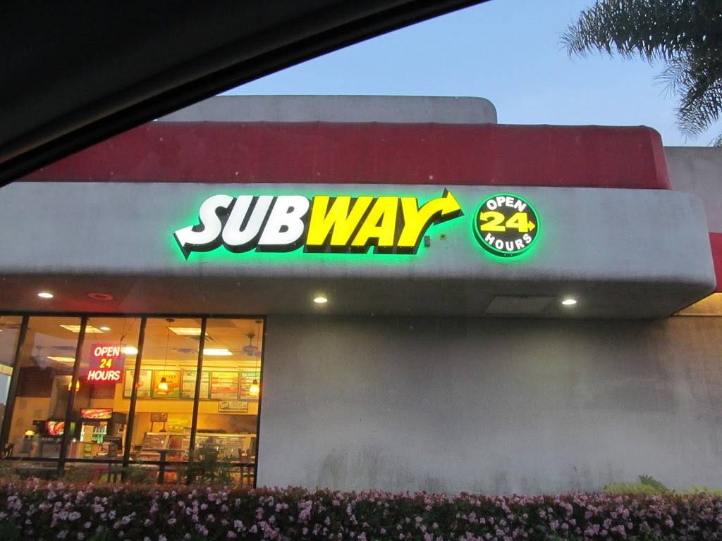 Subway Restaurants | restaurant | 1096 Rosecrans Ave, Gardena, CA 90247, USA | 3103298458 OR +1 310-329-8458