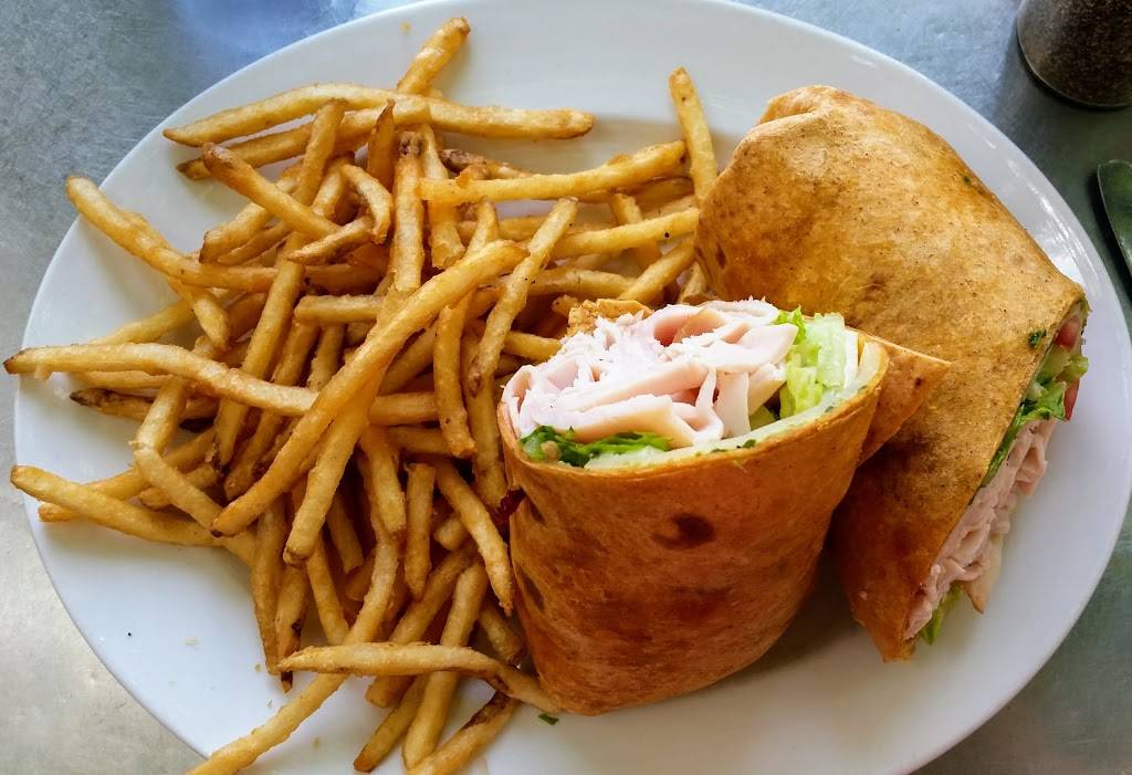 Silver Creek Beer Garden & Grille | restaurant | 310 E Main St, Fredericksburg, TX 78624, USA | 8309904949 OR +1 830-990-4949