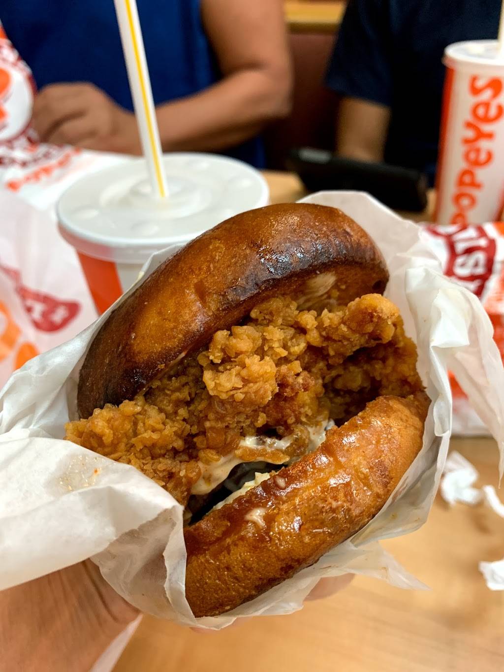Popeyes Louisiana Kitchen | restaurant | 11205 SW 152nd St, Miami, FL 33157, USA | 3052532211 OR +1 305-253-2211