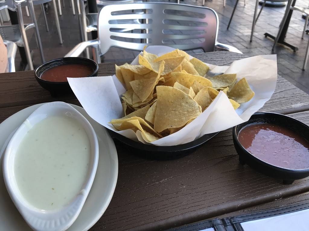 Lucianas Mexican Restaurant and Cantina | restaurant | 310 Washington St, Columbus, IN 47201, USA | 8127997223 OR +1 812-799-7223