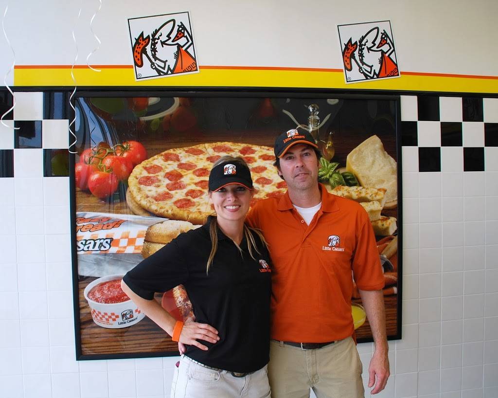 Little Caesars Pizza | meal takeaway | 1465 Stafford Market Pl Suite 109, Stafford, VA 22556, USA | 5407207370 OR +1 540-720-7370