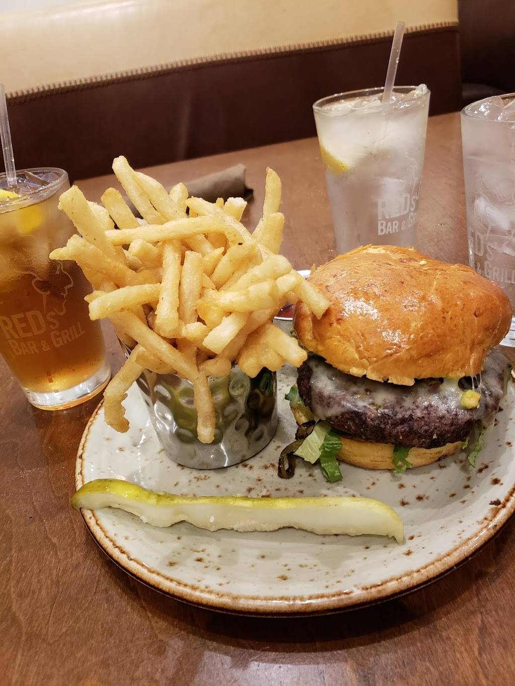 Reds Bar and Grill | restaurant | 300 N Wigwam Ave, Litchfield Park, AZ 85340, USA | 6239353811 OR +1 623-935-3811