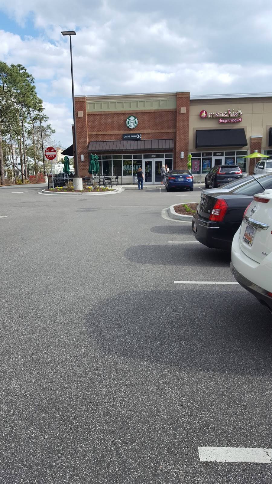 Starbucks | cafe | 7955 N Kings Hwy d, Myrtle Beach, SC 29572, USA | 8433537378 OR +1 843-353-7378