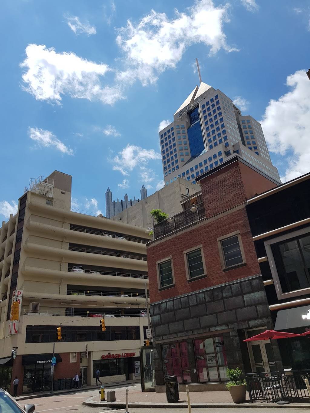 Redbeards on Sixth | restaurant | 144 6th St, Pittsburgh, PA 15222, USA | 4122612324 OR +1 412-261-2324