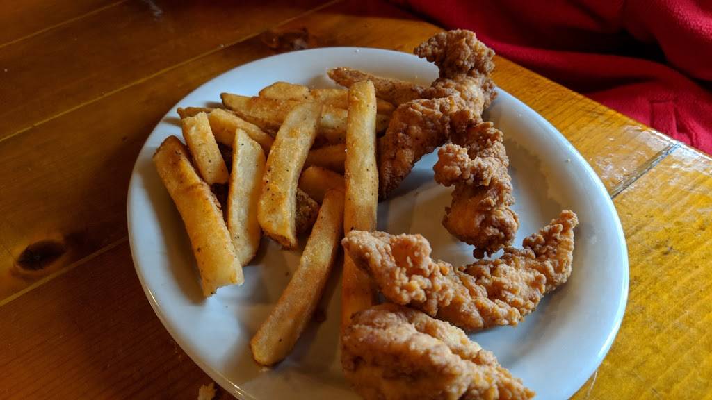 Sullivans Restaurant | restaurant | 2019 Middle St, Sullivans Island, SC 29482, USA | 8438833222 OR +1 843-883-3222