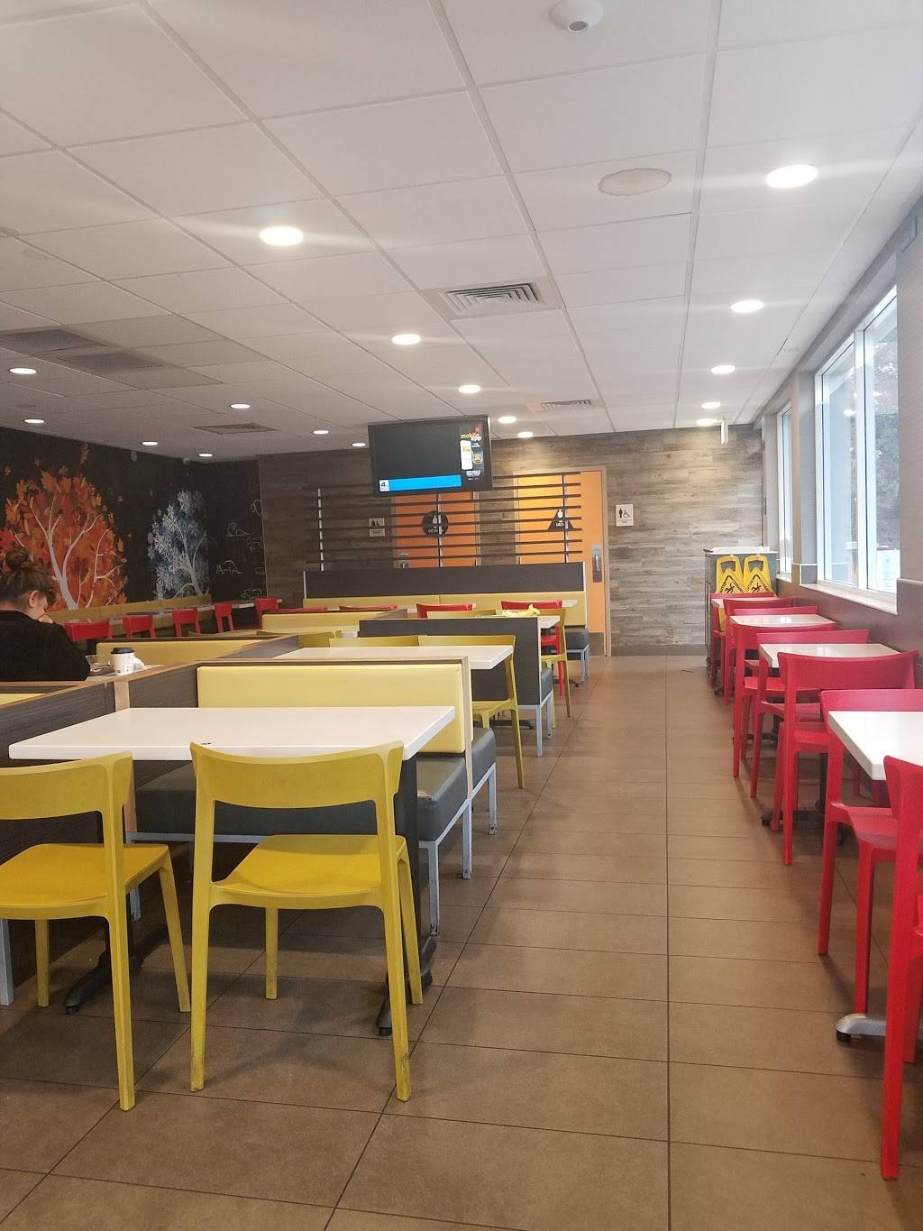 McDonalds | cafe | 18909 Ventura Blvd, Tarzana, CA 91356, USA | 8183422253 OR +1 818-342-2253