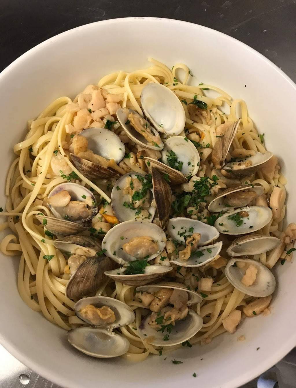 Enzos pizza & restaurant | restaurant | 215 Forsgate Dr, Jamesburg, NJ 08831, USA | 7325216099 OR +1 732-521-6099