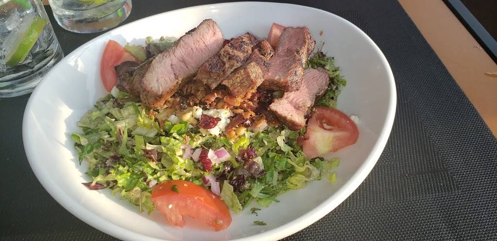 Sedona Taphouse | restaurant | 198 E Big Beaver Rd, Troy, MI 48083, USA | 2484226167 OR +1 248-422-6167