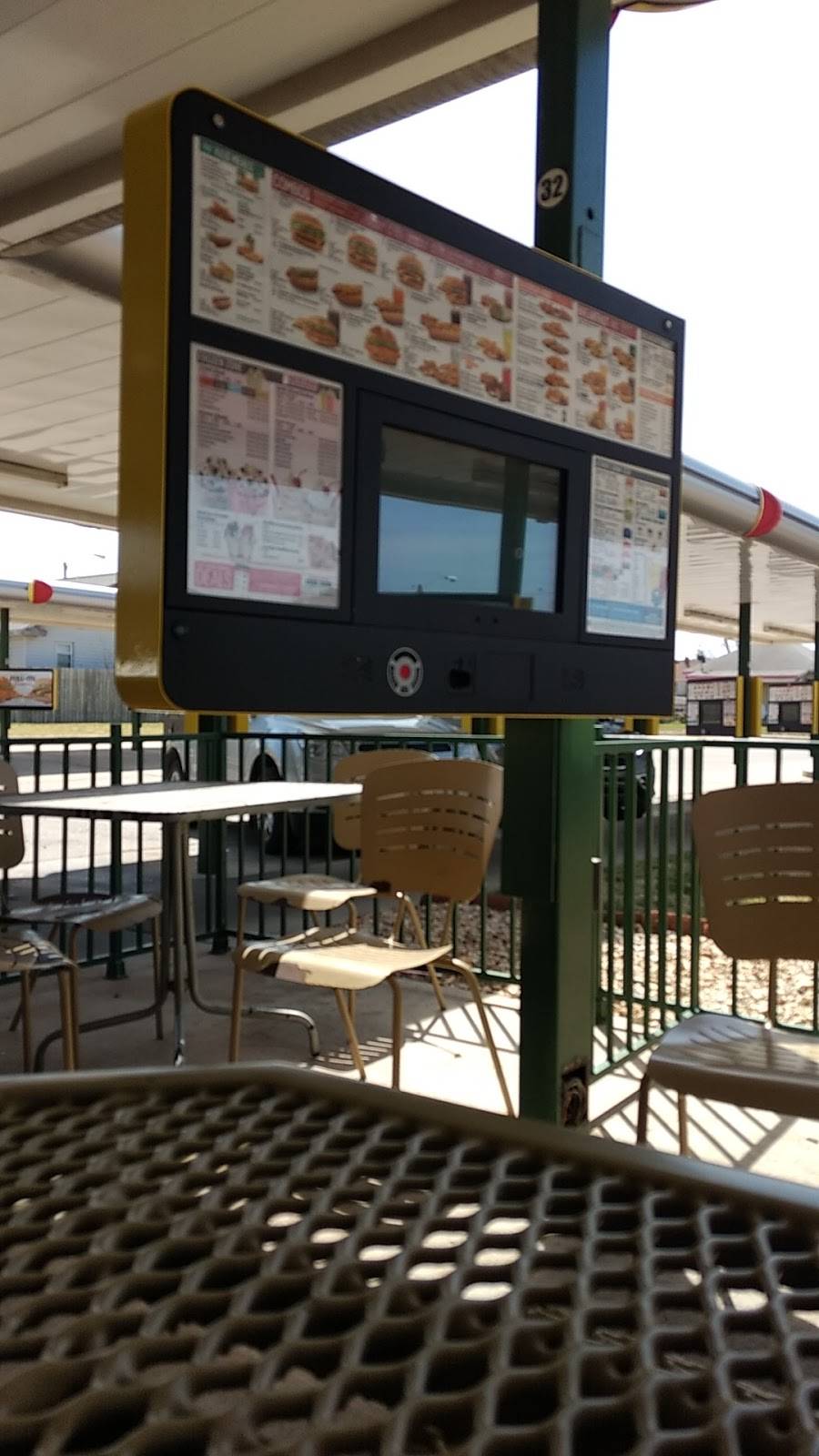 Sonic Drive-In | restaurant | 1120 W Sunset Dr, El Reno, OK 73036, USA | 4052623171 OR +1 405-262-3171