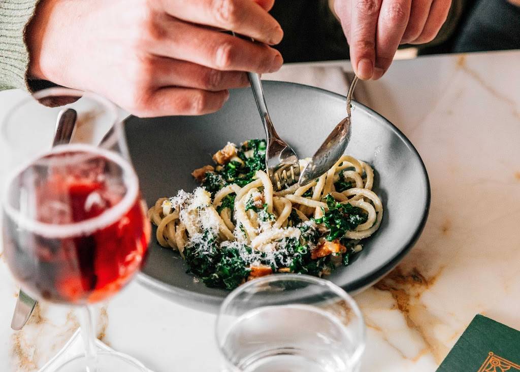 Tied House | restaurant | 3157 N Southport Ave, Chicago, IL 60657, USA | 7736974632 OR +1 773-697-4632