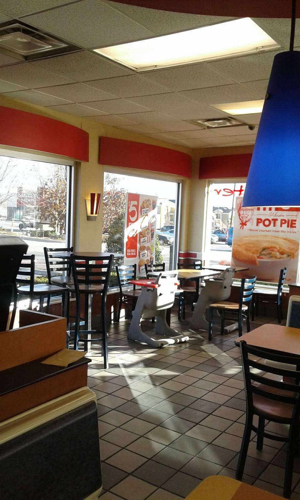 KFC | restaurant | 1882 W, M.L.K. Jr Blvd, Fayetteville, AR 72701, USA | 4794437040 OR +1 479-443-7040