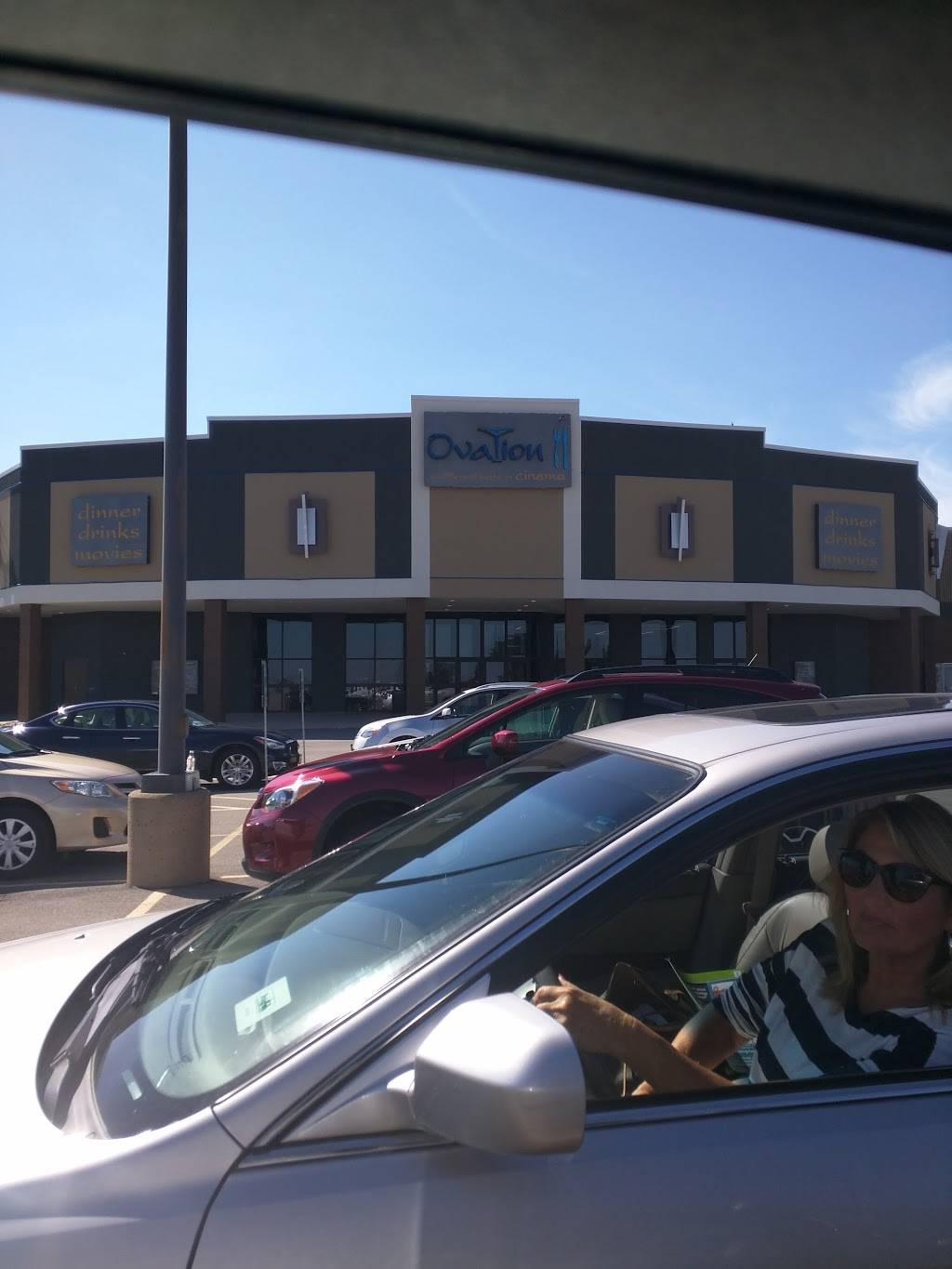 Ovation 10 Bloomington | restaurant | 415 Detroit Dr, Bloomington, IL 61704, USA | 3096612452 OR +1 309-661-2452