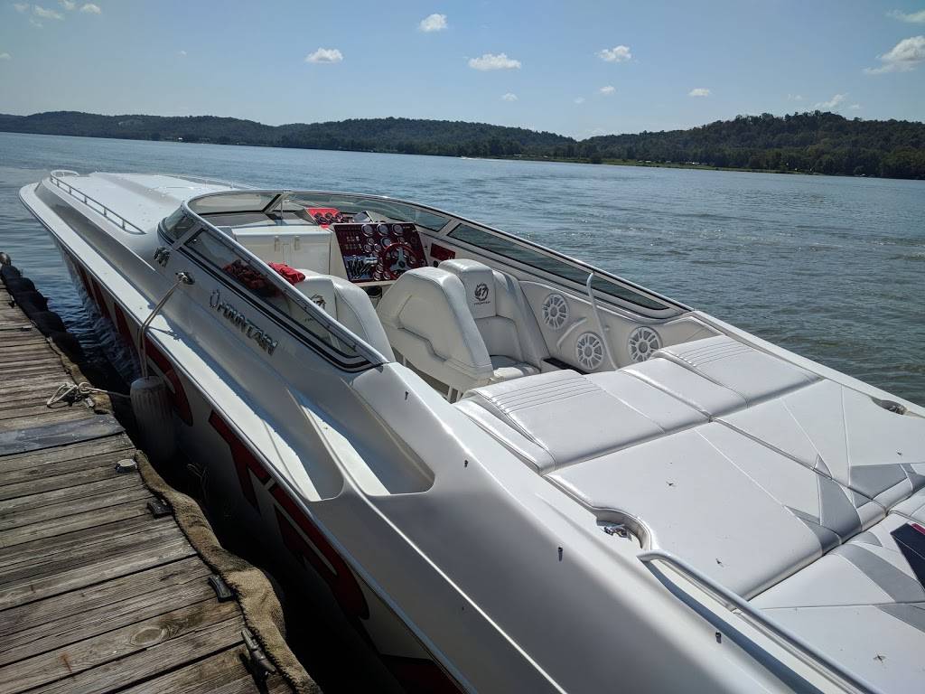 Fatboys Dream Floating Restaurant | restaurant | 3202 state route us 52, Felicity, OH 45120, USA | 5138763703 OR +1 513-876-3703