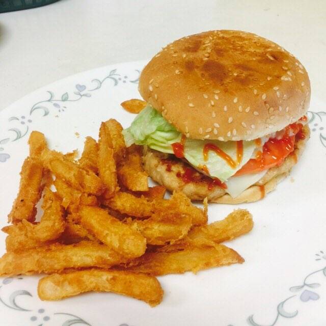 Bravo Breakfast & Lunch | restaurant | 4106 Lancaster Ave, Philadelphia, PA 19104, USA | 2675743583 OR +1 267-574-3583