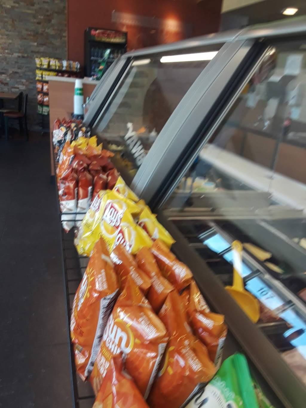 Subway | restaurant | 4125 E Ventura Ave, Fresno, CA 93702, USA | 5595737730 OR +1 559-573-7730