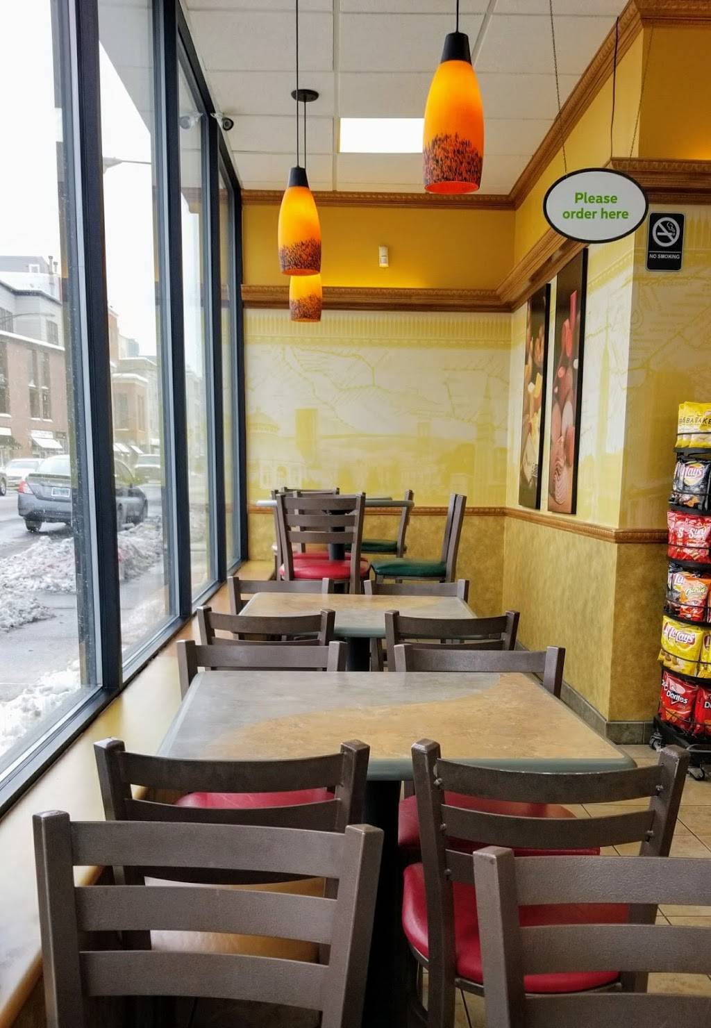 Subway Restaurants | restaurant | 1762 N Clybourn Ave, Chicago, IL 60614, USA | 3123350393 OR +1 312-335-0393