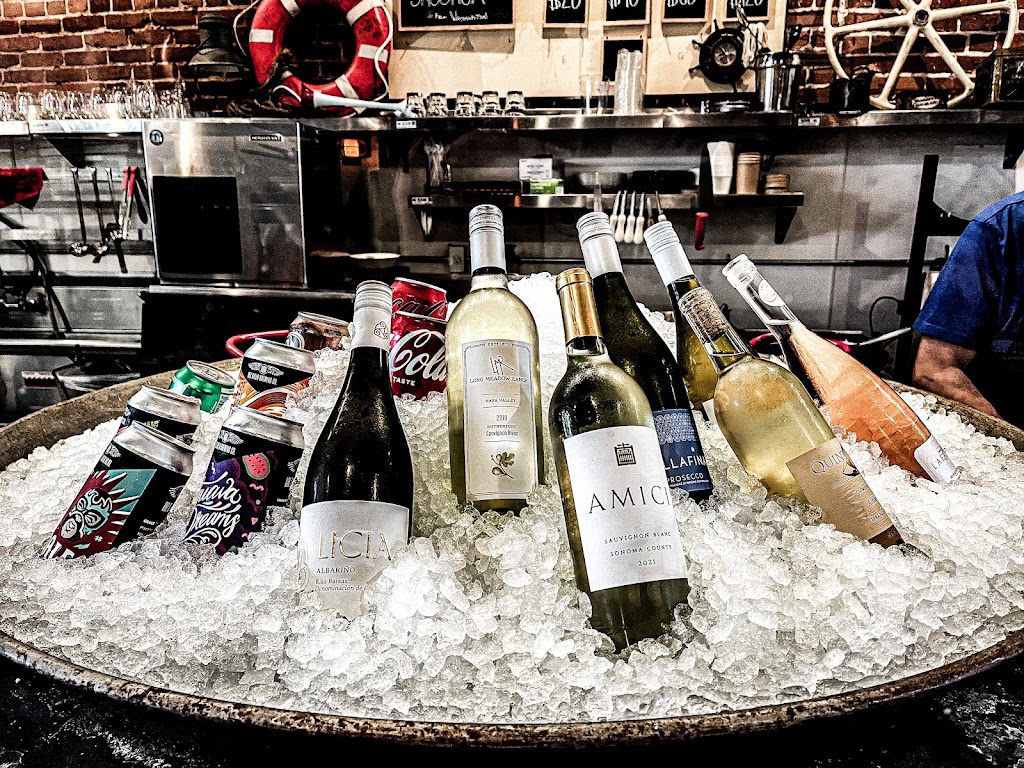 Shuck It! Oyster Bar & Seafood | restaurant | 610 Main St, Martinez, CA 94553, USA | 9253878349 OR +1 925-387-8349