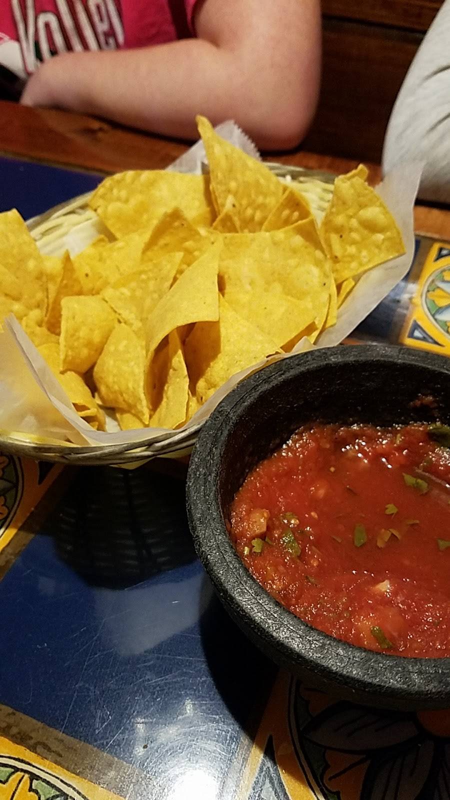 El Mexicano Restaurant | restaurant | 5 Williamson Dr Ste 200, Fairfield, IL 62837, USA | 6188427868 OR +1 618-842-7868