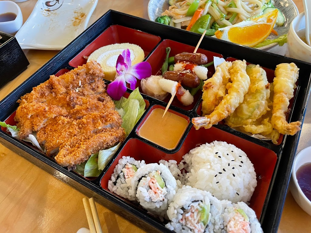 Plate Sushi & Chicken | restaurant | 1133 Broadway St, Ann Arbor, MI 48105, USA | 7343696127 OR +1 734-369-6127