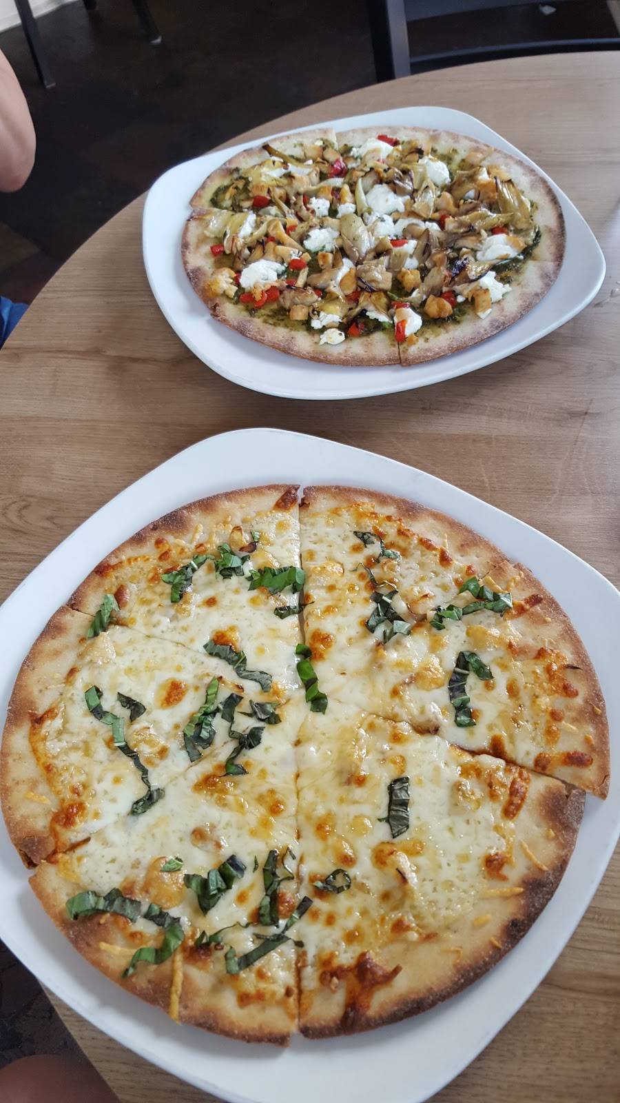 Del Ray Pizzeria | restaurant | 2218 Mt Vernon Ave, Alexandria, VA 22301, USA | 7035492999 OR +1 703-549-2999