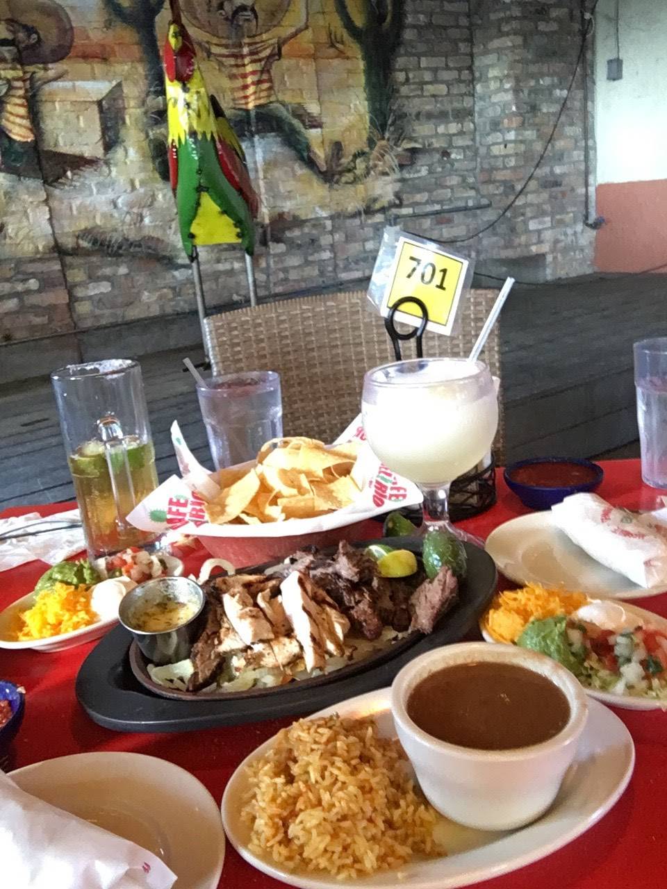 Cafe Del Rio | restaurant | 2830 I-10, Beaumont, TX 77703, USA | 4093470250 OR +1 409-347-0250