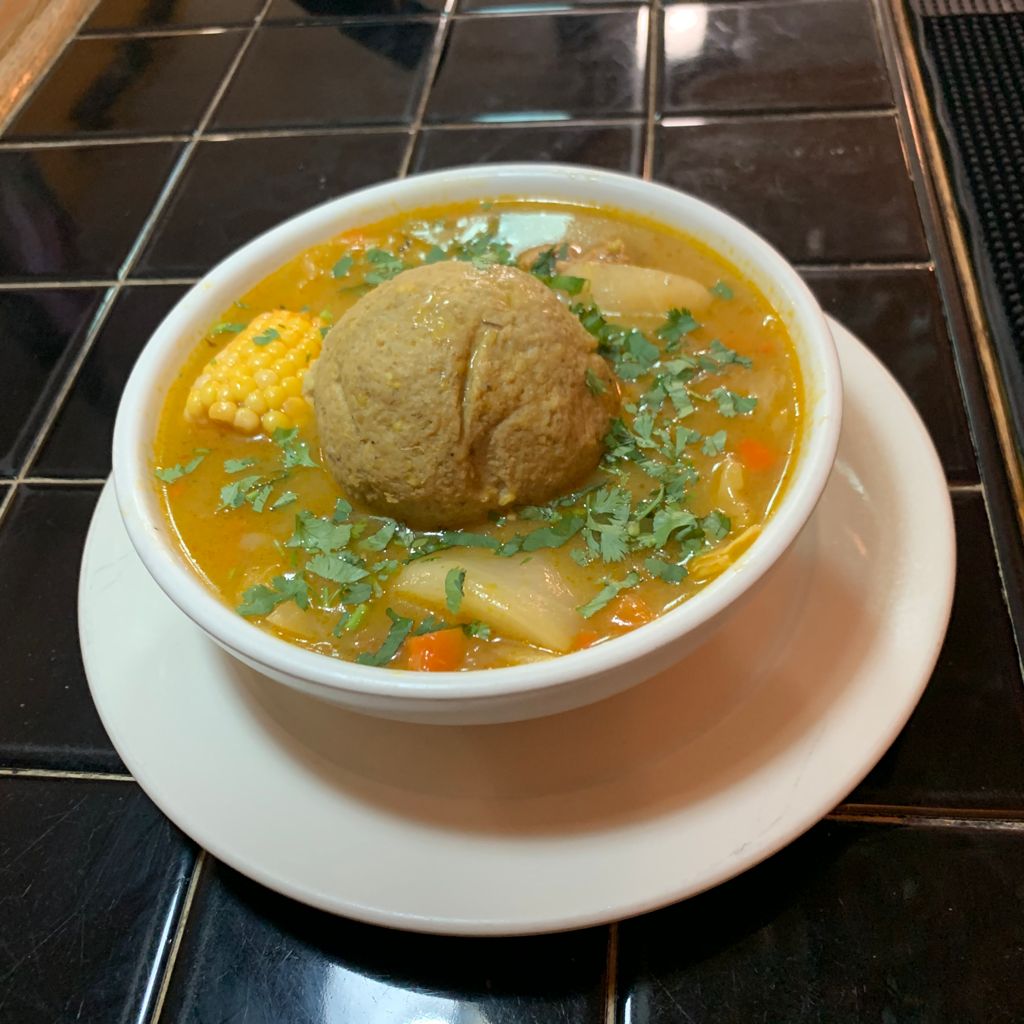 La Puntilla Ecuadorian Bar & Restaurant | restaurant | 91-17 37th Ave, Queens, NY 11372, USA | 7184248717 OR +1 718-424-8717