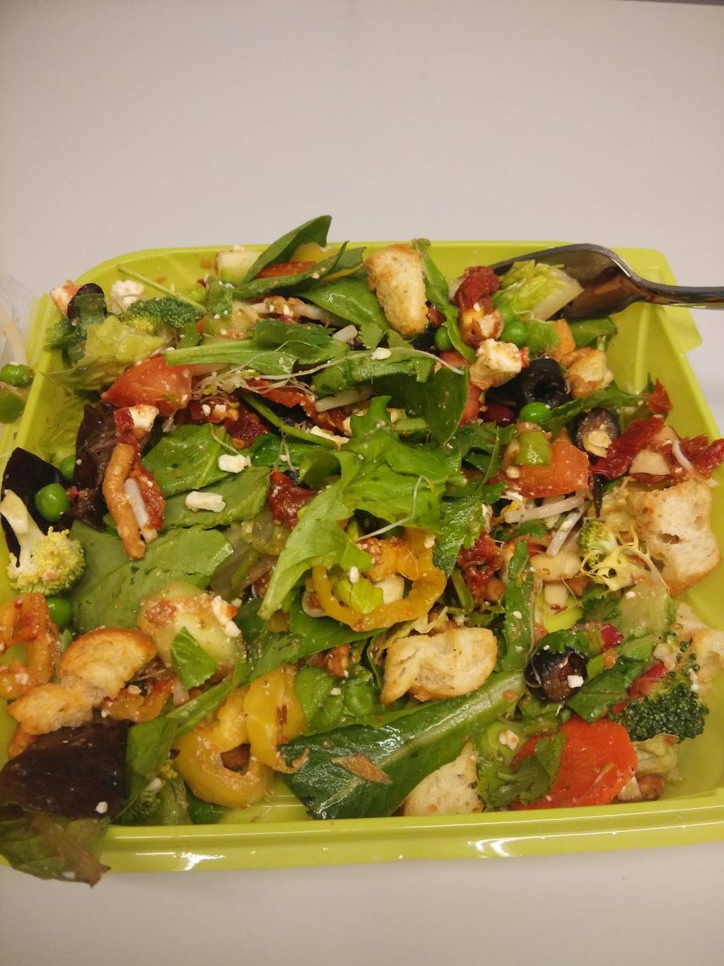 Salata | restaurant | Sundance Square, 520 Commerce St, Fort Worth, TX 76102, USA | 8178857720 OR +1 817-885-7720