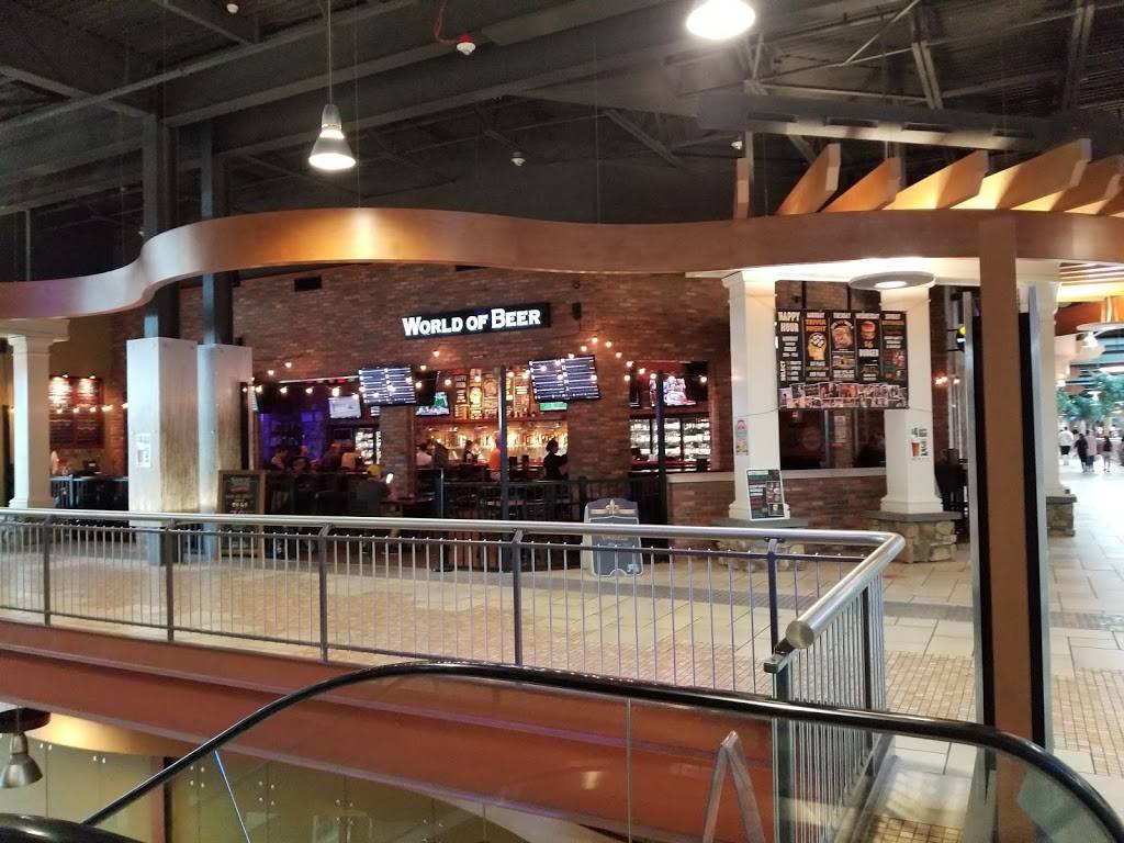 World of Beer | restaurant | 306 Hiawatha Blvd W, Syracuse, NY 13204, USA | 3154222330 OR +1 315-422-2330