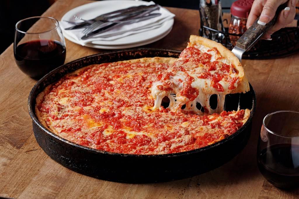 Lou Malnatis Pizzeria | meal delivery | 5261 95th St, Oak Lawn, IL 60453, USA | 7084252600 OR +1 708-425-2600