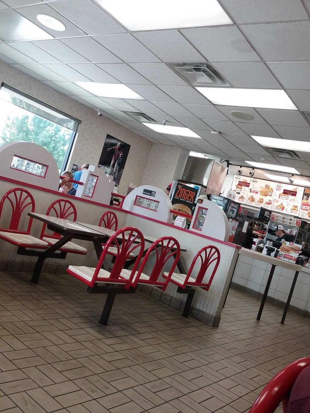 KFC | restaurant | 1338 Highway 395 N, Gardnerville, NV 89410, USA | 7757829684 OR +1 775-782-9684