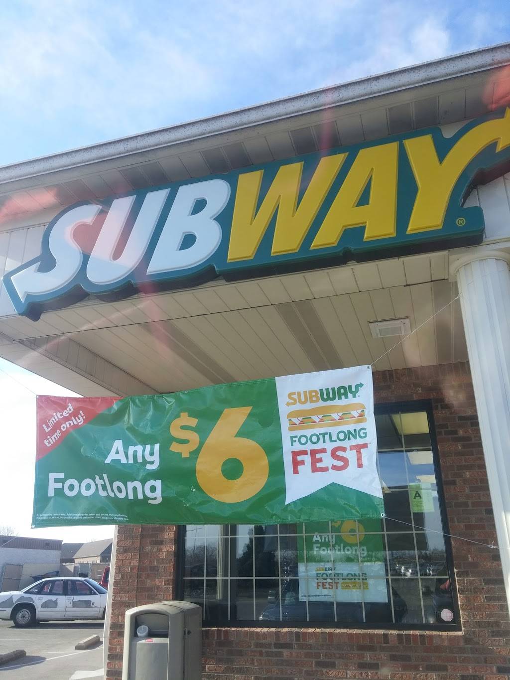 Subway | restaurant | 2125 Edsel Ln NW, Corydon, IN 47112, USA | 8127388484 OR +1 812-738-8484