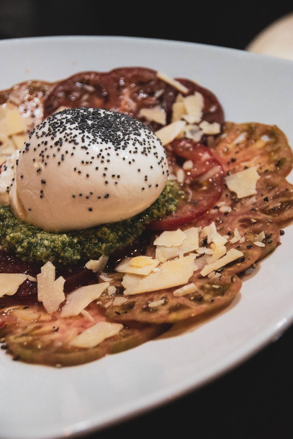 Copper & Logs | restaurant | 832 S Greenfield Rd Suite 101, Gilbert, AZ 85296, USA | 4805904260 OR +1 480-590-4260