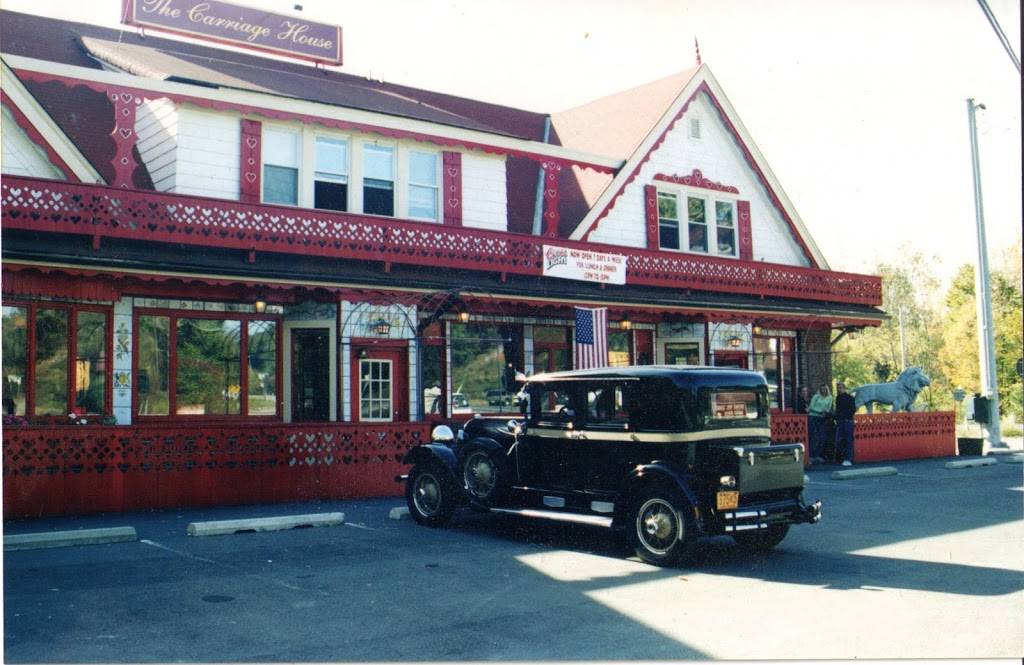 Carriage House | restaurant | 3351 NY-97, Barryville, NY 12719, USA | 8455570400 OR +1 845-557-0400
