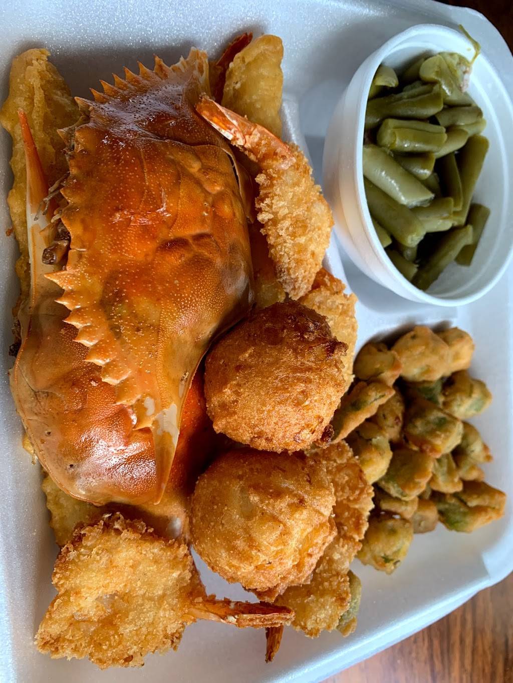 Captain Ds | restaurant | 2710 Woodward Ave, Muscle Shoals, AL 35661, USA | 2563816300 OR +1 256-381-6300