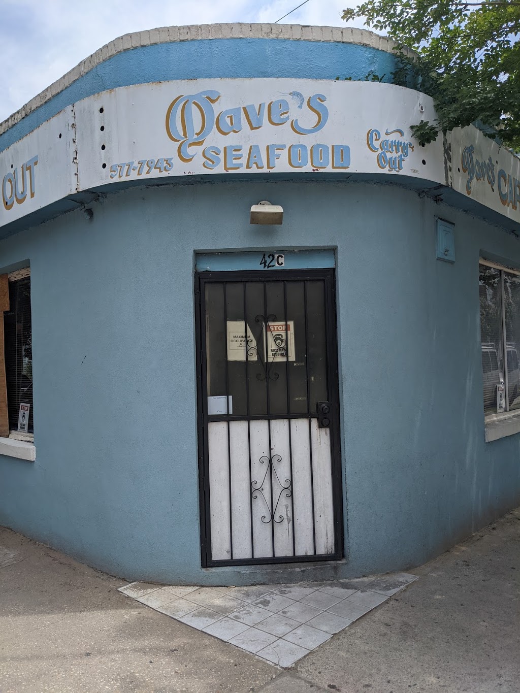 Daves Carry-Out | meal takeaway | 42 Morris St # C, Charleston, SC 29403, USA | 8435777943 OR +1 843-577-7943