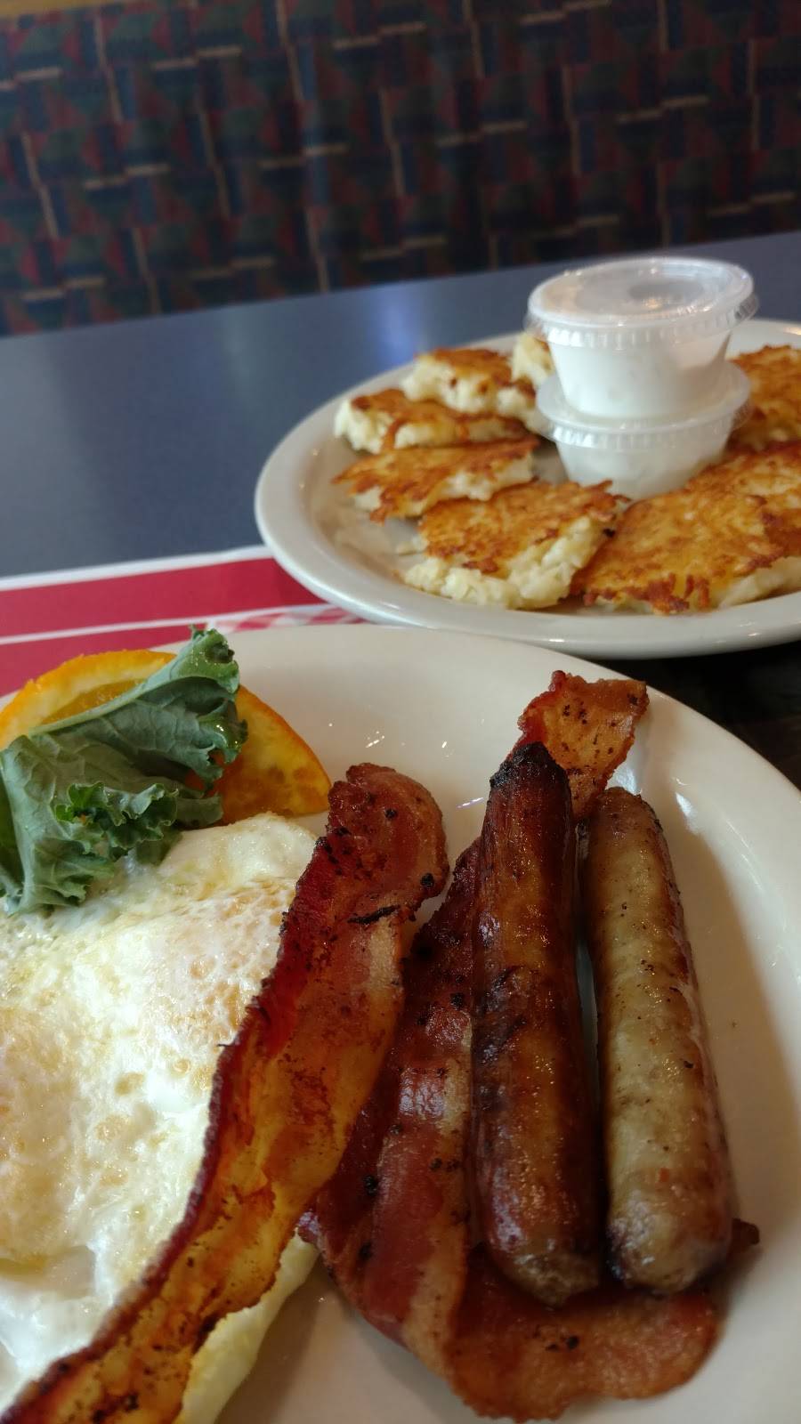 Big Boy | restaurant | 90 E Tienken Rd, Rochester Hills, MI 48306, USA | 2486017777 OR +1 248-601-7777