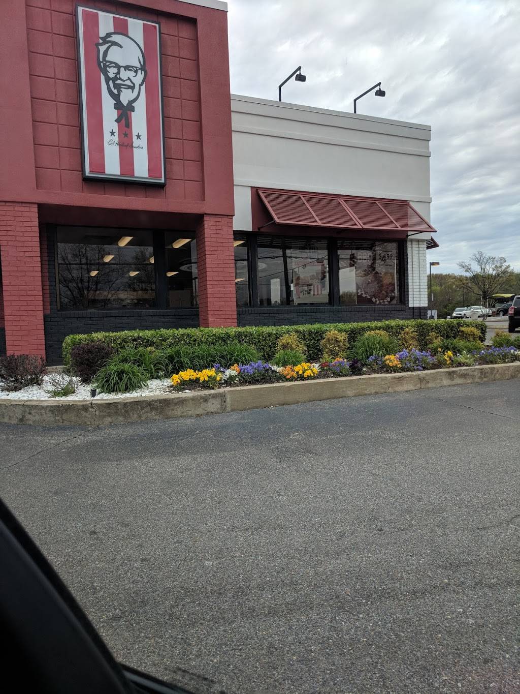 KFC | restaurant | 6028 Stage Rd, Bartlett, TN 38134, USA | 9013863442 OR +1 901-386-3442
