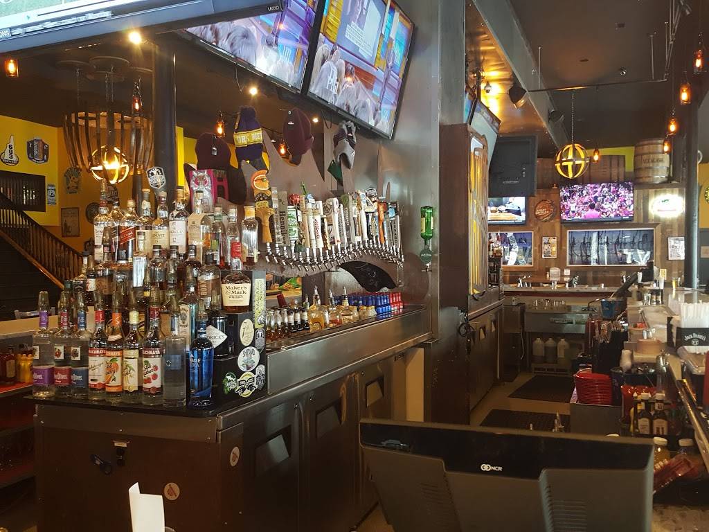 Thirsty Moose Taphouse Manchester | restaurant | 795 Elm St, Manchester, NH 03101, USA | 6037922337 OR +1 603-792-2337