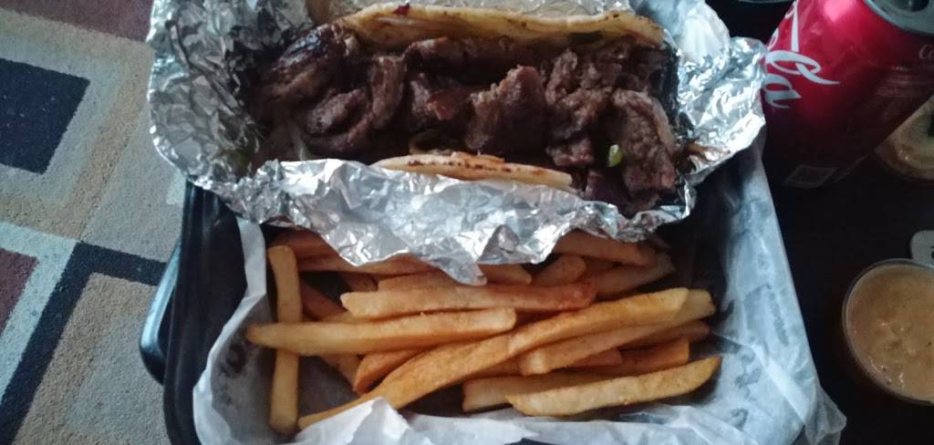 Sams Seafood | restaurant | 724 Raymond Rd, Jackson, MS 39204, USA | 7692576578 OR +1 769-257-6578