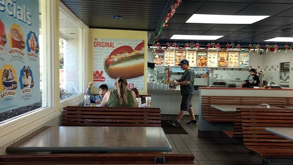 Wienerschnitzel | restaurant | 11901 Central Ave, Chino, CA 91710, USA | 9096289098 OR +1 909-628-9098