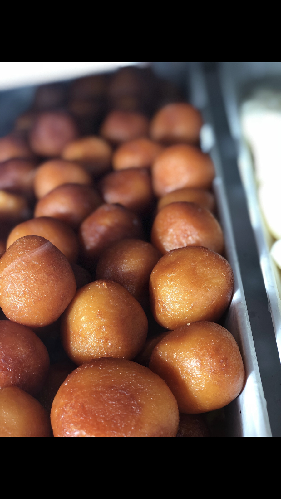 Capital Sweet and Samosa | restaurant | 62 Overlea Blvd, East York, ON M4H 1C4, Canada | 4164676060 OR +1 416-467-6060