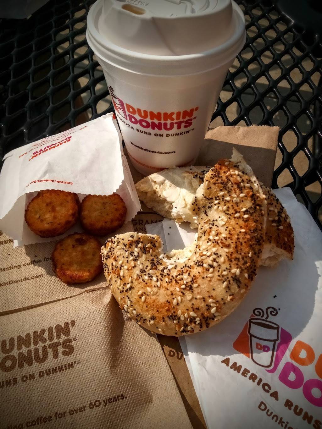 Dunkin | bakery | 5200 S N 9th St Suite A, Kalamazoo, MI 49009, USA | 2693667580 OR +1 269-366-7580