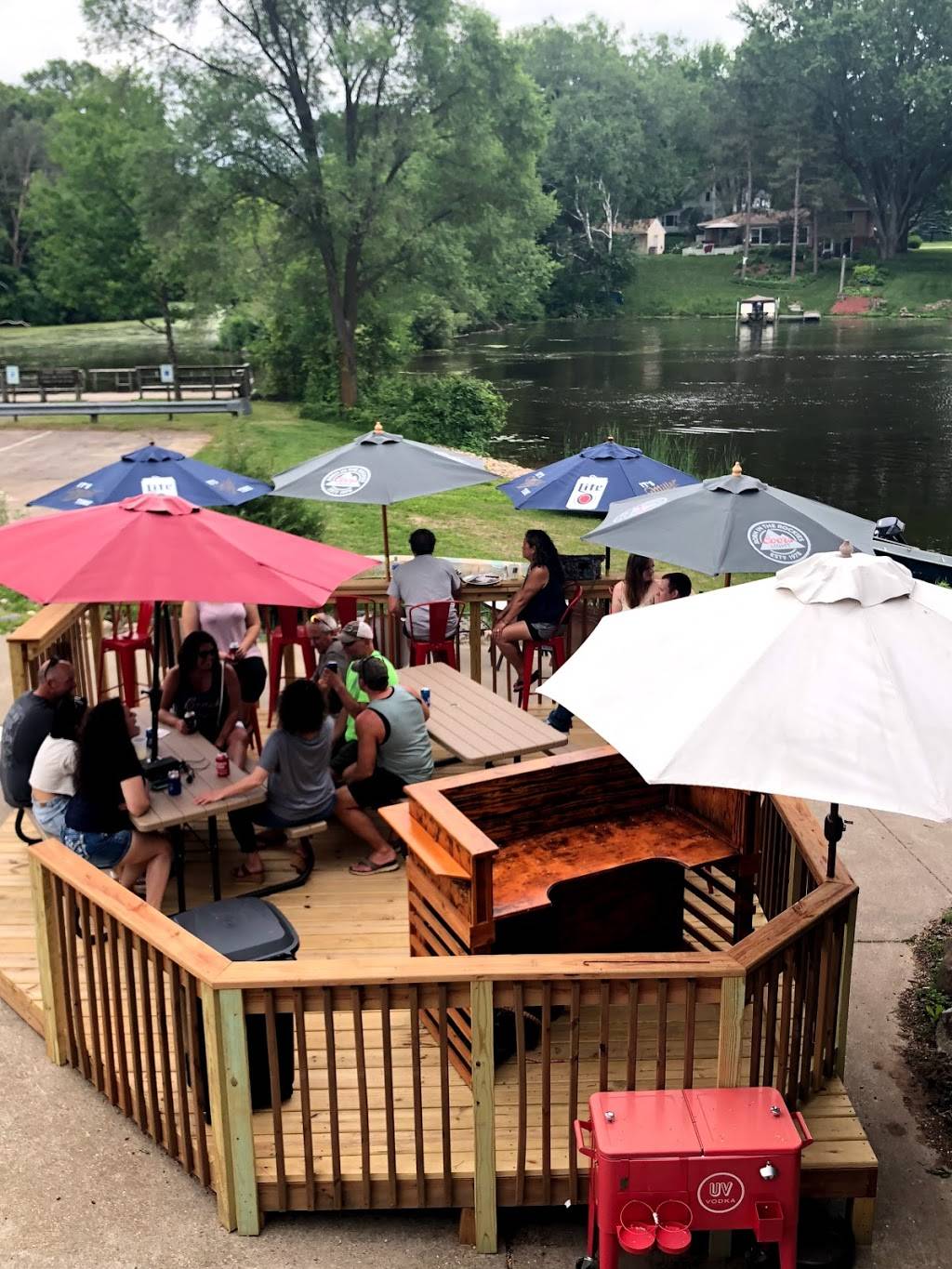 Hs Place Pizzeria | restaurant | 13105 WI-113, Merrimac, WI 53561, USA | 6084934444 OR +1 608-493-4444