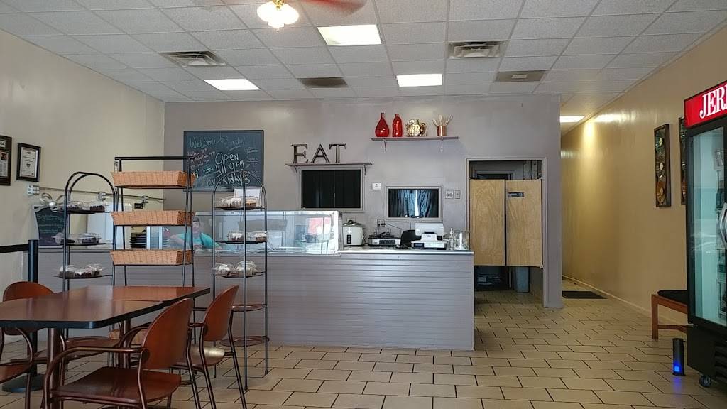 Sumthin Good Soul Food | restaurant | 4837 MacCorkle Ave SW, South Charleston, WV 25309, USA | 3047680968 OR +1 304-768-0968