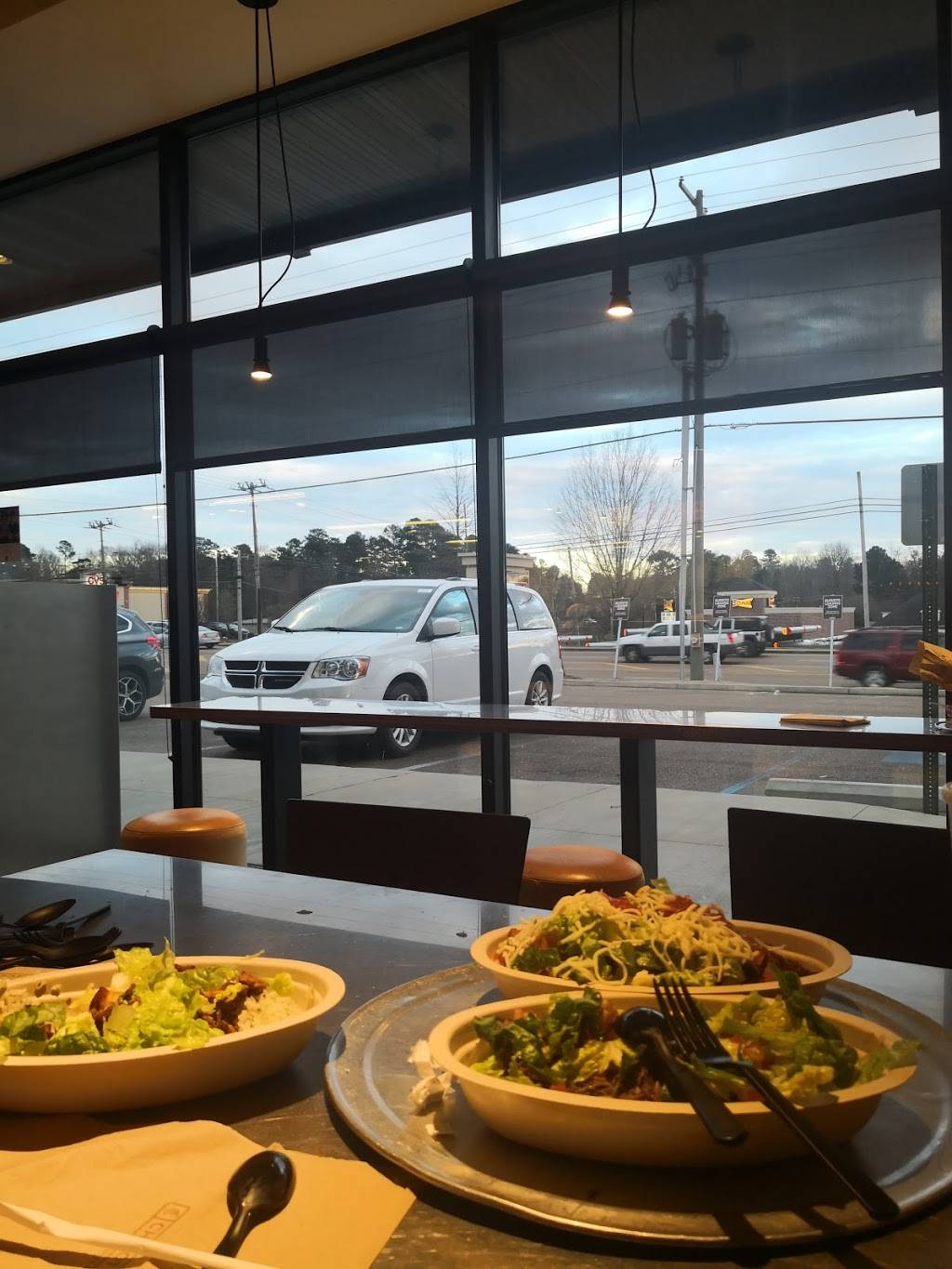 Chipotle Mexican Grill | restaurant | 2151 Jackson Ave W, Oxford, MS 38655, USA | 6622366412 OR +1 662-236-6412